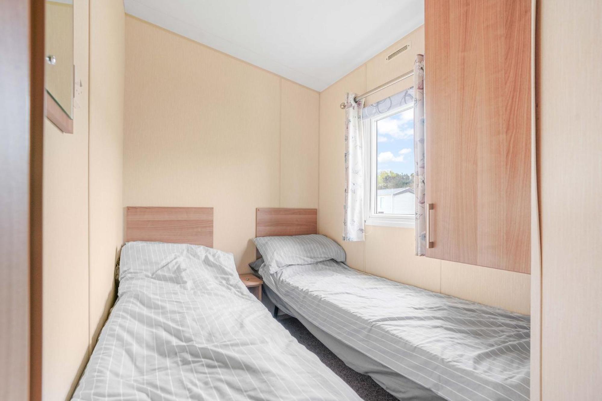 Sunscape Lodge Corton  Luaran gambar